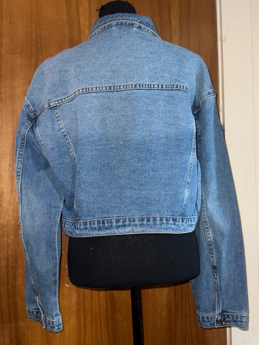 Jean jacket - Picture 3 of 3